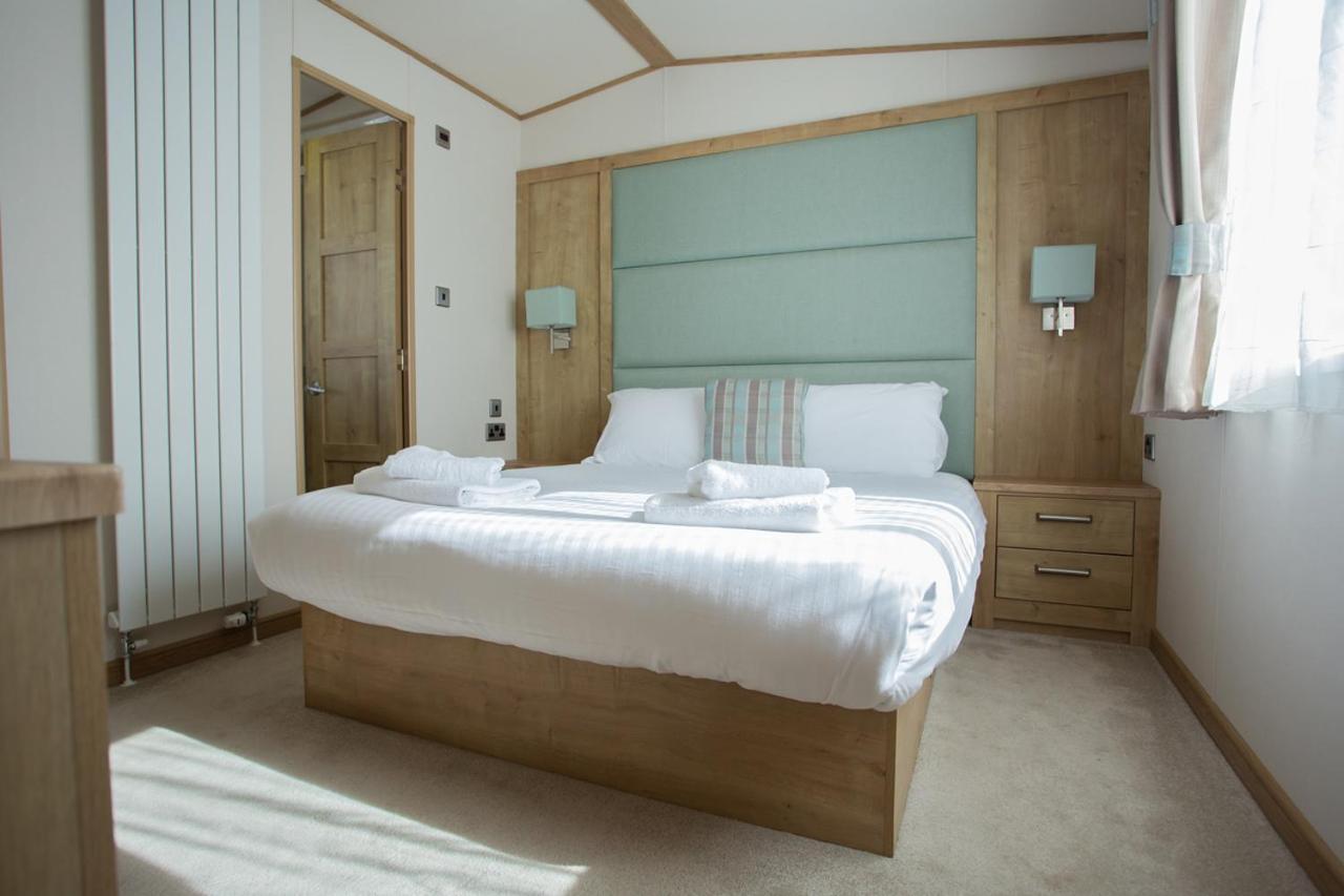 The Lakes Rookley Zewnętrze zdjęcie A bedroom in a static
