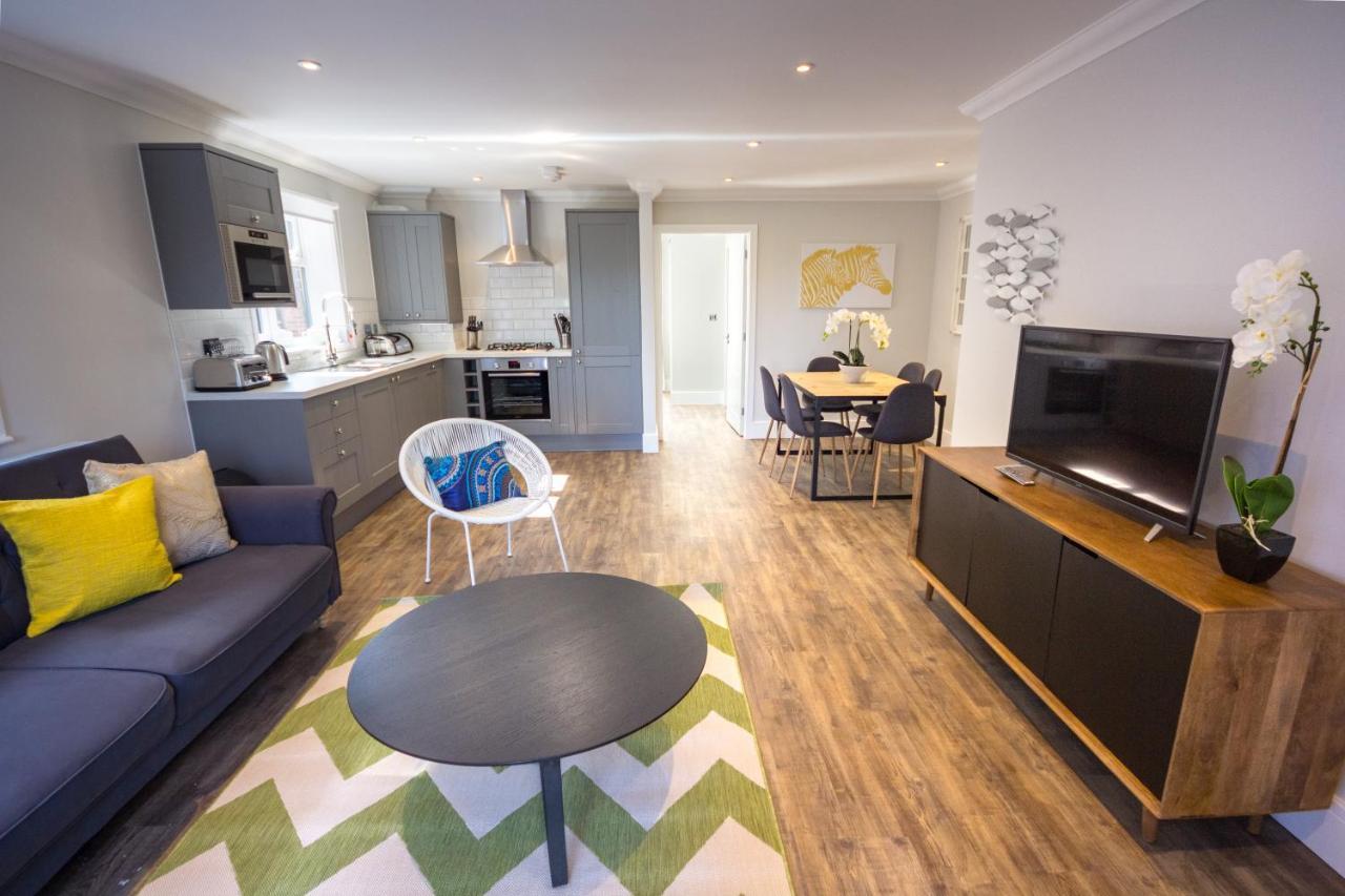 The Lakes Rookley Zewnętrze zdjęcie The interior of a typical apartment at The Exchange